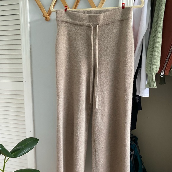 Group by Babaton cashmere sweatsuit - Picture 8 of 12